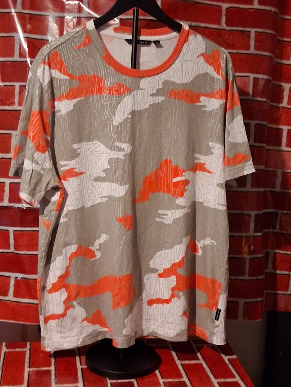 Sean John Short-Sleeve Camo Tee in Gray, White & Orange
